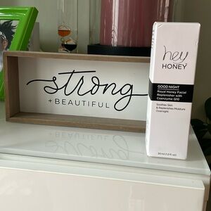 GOOD NIGHT - Vitamin E & Coenzyme Q10 Night Serum. Exp. 12/2024